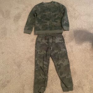 Cat & Jack green army pants and sweater